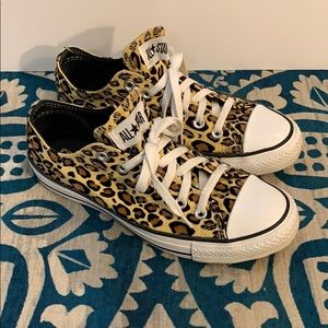 Cheetah print Converse low tops 8